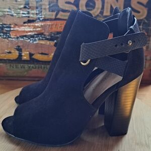 Shoe Dazzle Shoes, Women Size 7, Open Toe Sandals, Ankle Booties, Faux Suede